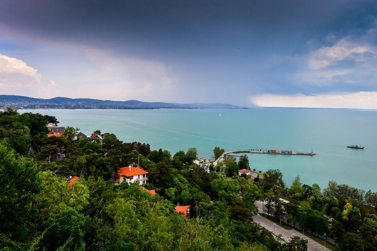 Oliver Lux Tihany Exterior photo